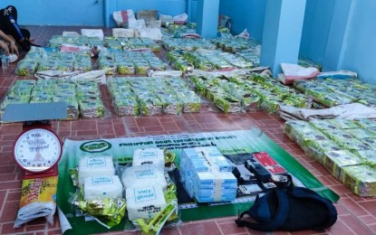 <p><strong>BUSTED</strong>. Authorities confiscate some PHP2.5 billion worth of suspected shabu in a buy-bust operation on Friday (Aug. 12, 2022) in Pozorrubio town, Pangasinan. They also arrested four suspects, including a Chinese national.<em> (Photo courtesy of Aksyon Radyo Pangasinan)</em></p>