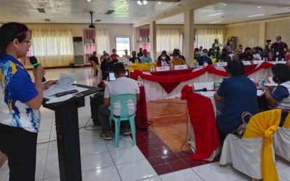 <p><strong>READY</strong>. Department of Education (DepEd) 8 (Eastern Visayas) Director Evelyn Fetalvero speaks to stakeholders during a convergence meeting on Friday (Aug. 12, 2022). It’s all systems go for the opening of classes in 4,182 schools in Eastern Visayas with the majority of school children already signed up for the new school year as of August 11.<em> (PNA photo by Sarwell Meniano)</em></p>