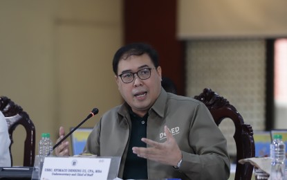 <p><strong>FRAUD AUDIT REQUEST</strong>. Education Undersecretary and Chief-of-staff Epimaco Densing III answers queries from the media in a press briefing on Monday (Aug. 15, 2022). Densing said Vice President and Education Secretary Sara Duterte has ordered to request a fraud audit from the Commission on Audit on the procurement of the controversial laptops for teachers through the Procurement Services of the Department of Budget and Management.<em> (PNA Photo: Alfred Frias)</em></p>