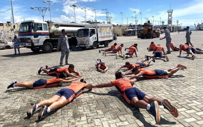 <p><strong>PREPAREDNESS.</strong> At least 26 personnel from the Coast Guard District in North Eastern Mindanao started the five-day Water Search and Rescue Training on Monday (Aug. 15, 2022) in Surigao City. The activity aims to equip the personnel with water rescue techniques and basic life support knowledge and skills. <em>(Photo courtesy of CGDNEM)</em></p>
