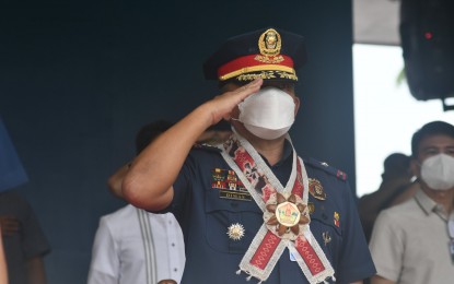 <p><strong>PEACEFUL HOLIDAYS</strong>. Brig. Gen. Rudolph Dimas, PRO-5 regional director, urges the public to avoid the use of firecrackers in order to prevent accidents and firecracker-related injuries. Anyone found guilty of violating Republic Act 7183 shall be punished with a fine of not less than PHP20,000 nor more than PHP30,000 and imprisonment of not less than six months nor more than one year, or both.<em> (PNA file photo)</em></p>