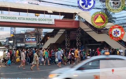 <p><strong>TEMPORARY CLOSURE</strong>. People are advised not to use the pedestrian overpass in Matina Crossing, Davao City, after the City Disaster Risk Reduction and Management Office found visible cracks on the structure following the 5.6 magnitude quake Monday afternoon (Aug. 15, 2022).  The overpass will be assessed by the City Engineer’s Office to ensure its structural integrity.<em> (Photo courtesy of Matina Crossing BDRRMC)</em></p>