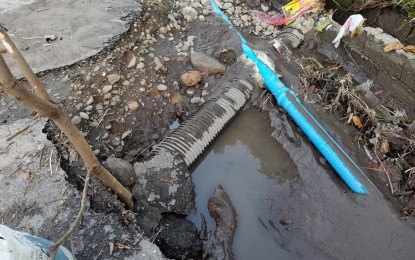 <p><strong>WATER CONTAMINATION.</strong> Flooding caused by heavy rains may result in contaminated water passing through pipes that lead to households as seen in this undated photo. Health authorities in Negros Oriental province are asking people to boil their water before drinking following a 96 percent increase in typhoid fever cases this year. <em>(Photo by Judy Flores Partlow)</em></p>