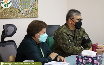 <p><strong>LINKAGE</strong>. Department of Agriculture (DA) 8 (Eastern Visayas) Executive Director Angel Enriquez (left) and Philippine Army 8th Infantry Division commander, Maj. Gen. Edgardo de Leon, during a meeting on Aug. 17, 2022. The Philippine Army has teamed up with the DA to address the concerns of farmers in remote areas vulnerable to the influence of the New People’s Army. <em>(Photo courtesy of DA-8)</em></p>