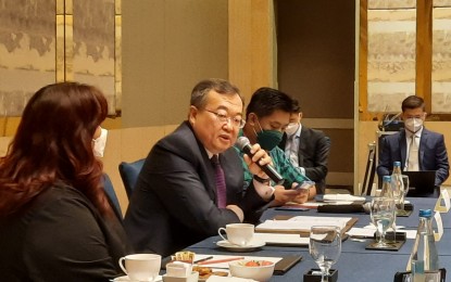 <p><strong>BRIEFING.</strong> Minister Liu Jianchao (2nd from left) of the International Department of the Communist Party of China Central Committee faces the media at a hotel in Taguig City on Sunday (Aug. 28, 2022). Liu said he wants to enhance relations with political parties in the Philippines. <em>(Photo by Joyce Rocamora)</em></p>