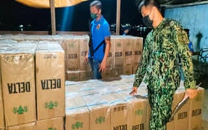 <p><strong>ANTI-SMUGGLING OPS.</strong> Police and Bureau of Customs operatives seized some PHP7.8 million worth of smuggled cigarettes in separate anti-smuggling operations since Saturday (Aug. 27, 2022) in Zamboanga City. The biggest haul was made Sunday (Aug. 28), when authorities intercepted a motorboat loaded with some P4.9 million smuggled cigarettes near Manlipa Island in Zamboanga City. <em>(Photo courtesy of APC-WM)</em></p>