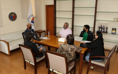 <p><strong>FIRST DAY</strong>. New Philippine Sports Commission (PSC) Chairman Jose Emmanuel “Noli” Eala (far left) meets with his fellow PSC officials on his first day in office at the PSC headquarters in Manila on Thursday (Sept. 1, 2022). President Ferdinand Marcos Jr. appointed Eala to replace William “Butch” Ramirez. <em>(Photo from PSC Facebook page)</em></p>