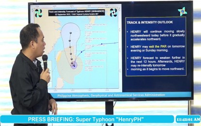 <p><strong>TYPHOON HENRY</strong>. PAGASA forecaster Raymond Ordinario provides the forecast track of Typhoon Henry on Friday (Sept. 2, 2022). (<em>Screenshot from PAGASA's Facebook page</em>) </p>