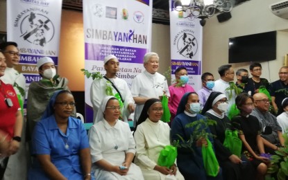 <p><strong>INTERFAITH MOVEMENT.</strong> Members of different religious and non-government organizations pose during the launching of Simbayanihan Movement on Monday (Sept. 5, 2022). The movement aims to connect the people's organizations to the different programs of the national government and the local government units. <em>(Photo by Hilda Austria)</em></p>
