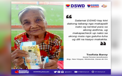 <p><strong>BENEFICIARY.</strong> Senior citizen Teofista Baroy of Barangay New Visayas Montevista, Davao de Oro thanks the Department of Social Welfare and Development after receiving her cash aid from the Social Pension (SocPen) for Indigent Senior Citizens program. She said the PHP1,500 will be used to buy medicine for her asthma.<em> (Photo courtesy of DSWD-11)</em></p>