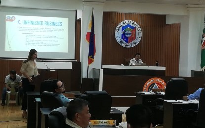 <p><strong>SESSION</strong>. Antique Provincial Board Member Karmila Rose Dimamay (standing) speaks during the provincial board regular session Thursday (Sept. 8, 2022). Dimamay said they decided to refer a resolution urging to divide Antique province into two districts to the committee on laws, ordinances, and good governance to first get the public opinion. <em>(PNA photo by Annabel Consuelo J. Petinglay)</em></p>