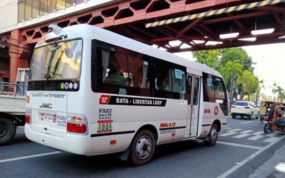 <p><strong>CATCHING UP WITH THE TIMES</strong>. One of the modernized passenger jeepneys plying the streets of Bacolod City on Monday (Sept. 12, 2022). Mayor Alfredo Abelardo Benitez said on Wednesday (Sept. 14, 2022) that more modernized PUJ units will soon operate in the city in line with the government’s Public Utility Vehicle Modernization Program. <em>(PNA Bacolod file photo)</em></p>