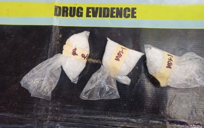 <p><strong>SEIZED</strong>. Philippine Drug Enforcement Agency-Western Visayas Seaport Interdiction Unit operatives seize three packs of suspected shabu worth PHP1.02 million from a passenger at the Bredco port in Bacolod City on Wednesday (Sept. 14, 2022). The suspect was identified as Marcial de los Santos, 49, of La Paz district, Iloilo City. <em>(Photo courtesy of Philippine Drug Enforcement Agency-Western Visayas)</em></p>