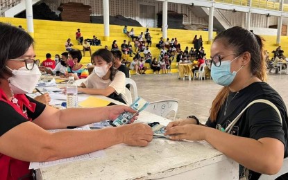 <p><strong>PAYOUT</strong>. The Department of Social Welfare and Development caters to students-in-crisis during the payout in Guimbal, Iloilo on Sept. 10, 2022. The DSWD is expected to serve 5,000 students during the Sept. 17 distribution. <em>(Photo courtesy of Vincent Valencia/DSWD Western Visayas FB page)</em></p>
