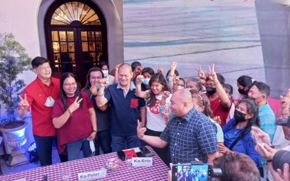 <p><strong>UNITY.</strong> Senator Imee Marcos (center), with NPA leaders Ka Eric Almendras and Ka Peter Mutuc pose for photo opportunity during an event and press conference in San Juan City on Wednesday (Sept. 21, 2022) with a theme “<em>Singkwenta’t Singkwentong</em> Martial Law”.<strong> </strong><em>(Photo grabbed from Sambayanan Central Luzon FB Page) </em></p>