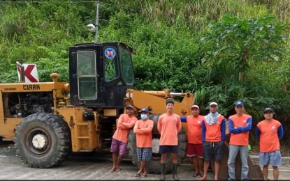 <p><strong>ON STANDBY</strong>. The Department of Public Works and Highways (DPWH) has deployed its quick response equipment and maintenance crew on some critical roads in Central Luzon. The move is in preparation for the possible effect of Super Typhoon Karding in the region. <em>(Photo courtesy of DPWH Region 3)</em></p>