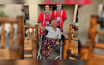 <p><strong>MORE INCENTIVES.</strong> The Davao City Social Welfare and Development Office is set to provide PHP100,000 on top of the PHP100,000 cash incentive from the national government for centenarians. Currently, there are 30 centenarians who are eligible to receive the incentive in the city. <em>(PNA file photo)</em></p>
