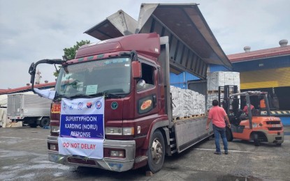 <p><strong>AID.</strong> A truck deployed by the US government to help the country's recovery efforts following the onslaught of Typhoon Karding that hit Luzon over the weekend. US Ambassador to the Philippines MaryKay Carlson said the US Embassy in Manila would continue to coordinate with the Philippine government and its partners to help hard-hit communities on the ground. <em>(Photo courtesy of US Embassy in Manila)</em></p>
