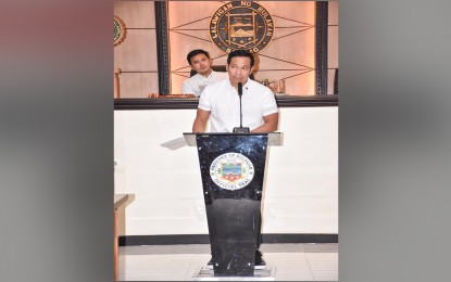 <p><strong>WARNING</strong>. Governor Daniel R. Fernando warns the contractors of the damaged rubber bladder of the Angat Afterbay Regulation Dam or Bustos Dam to act now or face civil and criminal cases during a speech before members of the Sangguniang Panlalawigan on Thursday (Sept. 29, 2022). The contractors, ITP Construction, Inc. and Guangxi Hydroelectric Construction Bureau Co. Ltd., have failed to repair the damaged rubber bladder at the Bay 5 of Bustos Dam despite countless follow-ups and demand letters sent by the National Irrigation Administration, in close coordination with the provincial government. <em>(Photo courtesy of the Bulacan Provincial Public Affairs Office)</em></p>