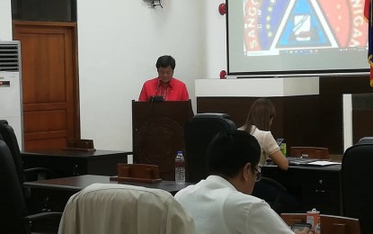 <p><br /><strong>APPORTIONMENT</strong>. Antique Provincial Board Member Emmanuel Palacios Jr. reads the recommendation to divide the province into two congressional districts during their session on Thursday (Sept. 29, 2022). The provincial board approved the en banc resolution to request Senate Pro-Tempore Loren Legarda and the other top leaders of the province to legislate the division of Antique into two districts. <em>(PNA photo by Annabel Consuelo J. Petinglay)</em></p>