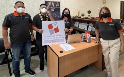 <p><strong>IP HELP DESK</strong>. Deputy Director General Nelson Laluces (2nd from left) of the Intellectual Property Office of the Philippines with agency officials, during the inauguration of the IP help desk in Negros Occidental at the Provincial Economic and Development Center in Bacolod City on Thursday (Sept. 29, 2022). The facility will cater to clients every third Wednesday and Thursday of the month starting October. <em>(Photo courtesy of Department of Trade and Industry-Western Visayas)</em></p>