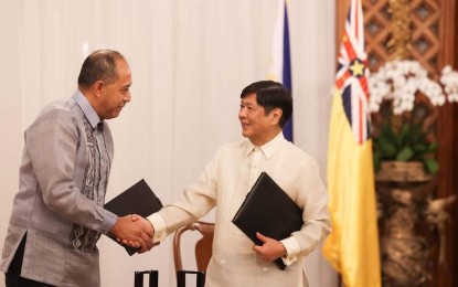 <p>President Ferdinand Marcos Jr. (right) and Niue Prime Minister Dalton Emani Makamau Tagelagi (left) <em>(Photo courtesy of PBBM's official Facebook page)</em></p>