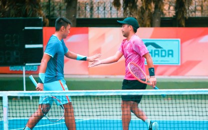 <p>Francis Casey Alcantara (right) with partner Nam Hoang Ly of Vietnam during the quarterfinal round of the Hai Dang Cup Week 2 in Tay Ninh City, Vietnam last week. <em>(Contributed photo)</em></p>