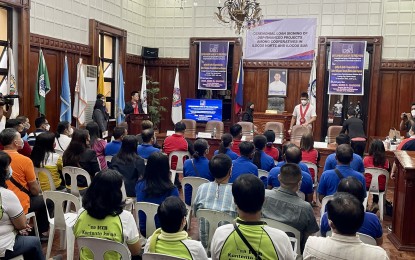 <p><strong>PARTNERS FOR CHANGE</strong>. The Development Bank of the Philippines and the different cooperatives in Ilocos Norte and Ilocos Sur participate in a ceremonial loan signing of DBP-financed projects on Oct. 13, 2022 at the Ilocos Norte Capitol session hall. The bank is reaching out to more farmers through their cooperatives and encouraging them to avail of the government's loan offering. <em>(PNA photo by Leilanie Adriano)</em></p>