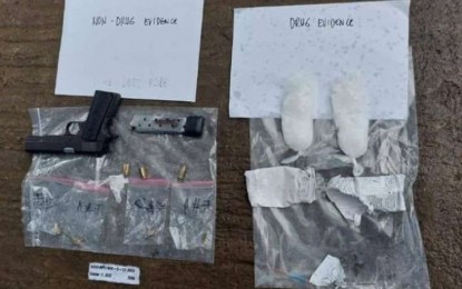 <p><strong>ANTI-DRUG OPS.</strong> Authorities recover 300 grams of suspected shabu worth more than P2 million and a .45-caliber pistol after a clash Thursday (Oct. 13, 2022) that resulted to the death of a known drug personality, who is an incumbent village official in Saguiaran, Lanao del Sur. Three cohorts of the slain drug personality eluded arrest and are now subjects of manhunt operation. <em>(Photo courtesy of Area Police Command-Western Mindanao)</em></p>