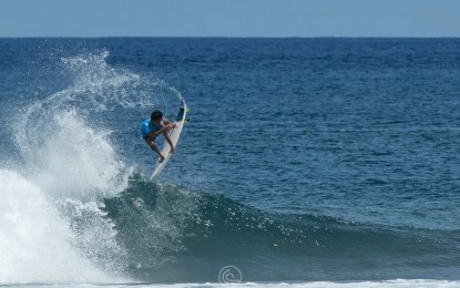 <p><strong>QUARTERFINALS</strong>. The 26th Siargao International Surfing Competition enters its third day on Monday (Oct. 17, 2022) at the Cloud 9 Surfing Site in Gen. Luna town, with six Filipino surfers making marks and joining the quarterfinals of the tourney. Of the six, three are women led by Nilbie Blancada, the champion of the recently-concluded 1st Mayor Sol’s National Surfing Competition.<em> (Photo courtesy of UPSA)</em></p>