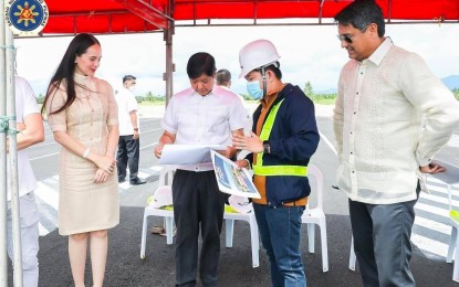 <p><strong>ORMOC AIRPORT</strong>. President Ferdinand R. Marcos inspects the rehabilitated Ormoc Airport after gracing the city’s 75th Charter Day anniversary in Leyte on Thursday (Oct. 20, 2022). Marcos expressed optimism that the development of the airport will bring more progress not only to the city but also the Eastern Visayas. <em>(Photo from the Office of the President's official Facebook page)</em></p>