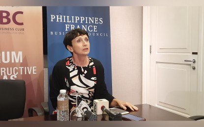 <p><strong>INVESTMENTS</strong>. French Ambassador to the Philippines Michèle Boccoz answers question from the media during press conference at Discovery Primea in Makati City on Monday (Oct. 24, 2022). Boccoz talked about the interest of French businesses in investing in the Philippines. <em>(PNA photo by Kris Crismundo)</em></p>