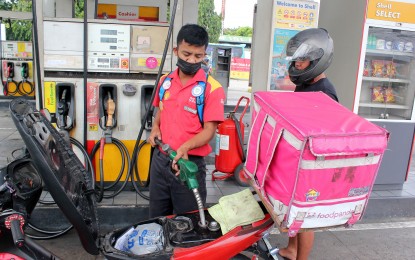 At least P2 fuel price hikes to greet motorists on Jan. 3