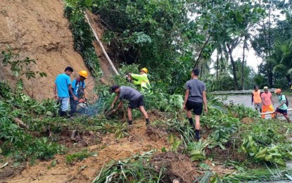 <p><strong>CLEANUP.</strong> Soldiers of the Philippine Army’s 11th Infantry Battalion and rescue volunteers lead clearing operations following a landslide in Sitio Balawbalaw, Barangay Nangka in Bayawan City, Negros Oriental on Saturday (Oct. 29, 2022). No casualties or injuries were reported. <em>(Courtesy of 11IB)</em></p>