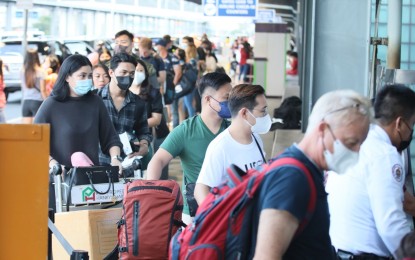 Passenger volume at NAIA likely to hit 3.5M this Dec.
