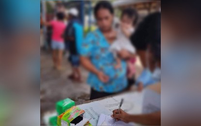 <p><strong>ANTI-LEPTOPIROSIS.</strong> The City Health Office (CHO) started distributing Sunday (Oct. 30, 2022) vitamins and prophylaxis to residents and evacuees to lower the risk of acquiring leptospirosis and other diseases associated with flooding and bad weather. The CHO also intensified anti-leptospirosis advocacy to increase awareness on preventive and control measures. <em>(Photo courtesy of City Hall PIO)</em> </p>