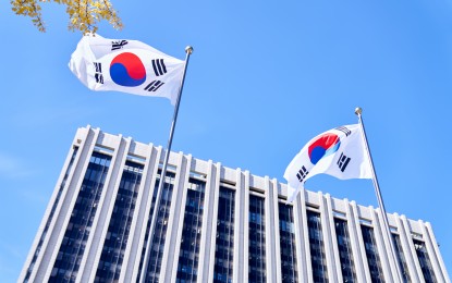 <p>The South Korean national flags flying in front of the Seoul Government Complex in Jongno District, Seoul. <em>(Photo courtesy of Penta Press/Korean Culture and Information Service)</em></p>