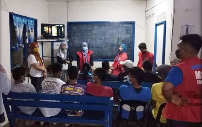 <p><strong>RESCUED.</strong> Authorities rescue 10 victims of trafficked persons Sunday (Nov. 6, 2022) in Mapun, Tawi-Tawi. The victims, all of Labason, Zamboanga del Norte, were hired to work in a palm tree plantation and promised high salaries in Sandakan City, Malaysia.<em> (Photo lifted of Police Regional Office - Bangsamoro Autonomous Region in Muslim Mindanao Facebook page)</em></p>
