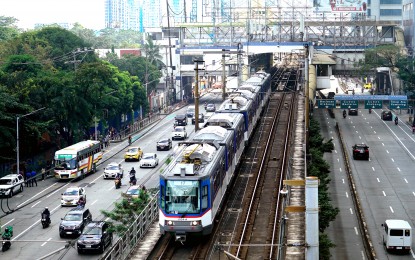 MRT-3 logs highest daily ridership of 400K since pandemic