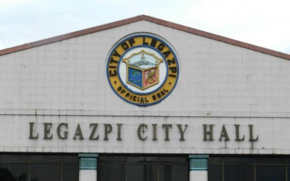 <p>Legazpi City Hall facade <em>(PNA photo by Connie Calipay)</em></p>