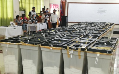 <p><strong>RECOUNT.</strong> A total of 42 ballot boxes from the protested clustered precincts in Legazpi City underwent inventory and sealing on Thursday (Nov. 10, 2022). These were set to be transported to Metro Manila for a recount in connection with the electoral protest filed against Mayor Geraldine Rosal. <em>(PNA photo by Connie Calipay)</em></p>