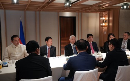 <p><strong>SUSTAINED ECONOMIC GROWTH.</strong> President Ferdinand R. Marcos Jr. (2nd from left) holds a roundtable discussion with Cambodian business leaders in Phom Penh on Thursday (Nov. 10, 2022). During the meeting, Marcos assured them that there are more investment opportunities in the Philippines and the country has a robust economy.<em> (Photo courtesy of the Office of the Press Secretary)</em></p>