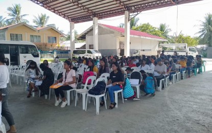 <p><strong>EDUCATIONAL ASSISTANCE</strong>. Students in the Municipality of Caluya wait for their turn to apply for educational assistance from the Antique provincial government on Oct. 22. Antique Provincial Youth Development Office head Irish Manlapaz said on Friday (Nov. 11, 2022) they are now processing the educational assistance to be given to qualified applicants.<em> (Photo courtesy of Antique PYDO)</em></p>