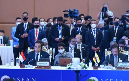 <p><strong>GUARDIANS.</strong>  Indonesian President Joko Widodo urges ASEAN partners to be guardians of the Indo-Pacific region during the 19th ASEAN-India Summit at the Sokha Hotel, Phnom Penh, Cambodia, Saturday,( Nov. 12, 2022) <em>(ANTARA)</em></p>