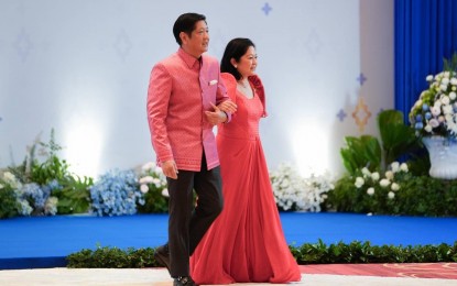 <p><strong>ROCKSTAR</strong>. President Ferdinand R. Marcos and First Lady Liza A. Marcos attend the gala dinner of the ASEAN Summit in Cambodia Saturday (Nov. 12, 2022). <em>(Malacanang photo)</em></p>
