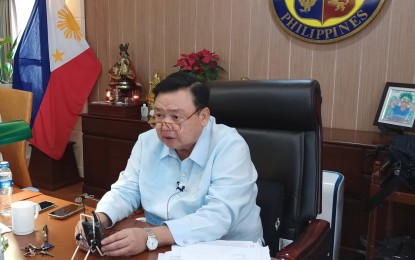 <p><strong>REPORT TO AUTHORITIES</strong>. Iloilo City Mayor Jerry P. Treñas calls on the public to report signs and symptoms of African swine fever (ASF) manifesting on their hogs. In a press conference on Monday (Nov. 14, 2022) he said that if reported, then proper intervention can be done to protect those that are not affected. <em>(PNA photo by PGLena)</em></p>