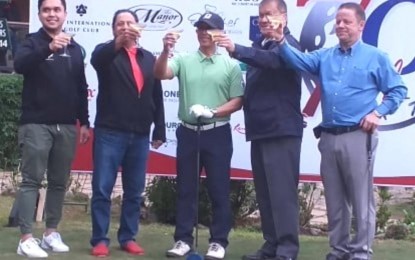 <p><strong>GOLF TOURNEY.</strong> The executive committee of the 70th Fil-Am Invitational Golf Tournament in 2019 poses after the ceremonial tee at the Baguio Country Club. Now on its 72nd year, over a thousand golfers from the Asia Pacific region are expected to be in the city for the Nov. 23 to Dec. 13 golf event to be held at the Baguio Country Club and Camp John Hay. <em>(PNA file photo)</em></p>