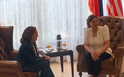 <p><strong>FILIPINO DELICACIES. </strong>Vice President Sara Duterte (right) shares light moments with US Vice President Kamala Harris on Monday, (Nov. 21, 2022) in Aguado House in Manila. Duterte urged Harris to try some Filipino delicacies including pork knuckles with peanut sauce, adobo, and lechon. <em>(Photo courtesy: PTV)</em></p>