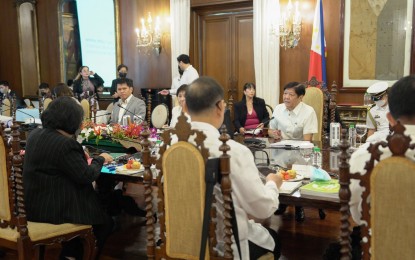 <p><strong>SAFETY POLICIES</strong>. President Ferdinand R. Marcos Jr. meets with Department of Environment and Natural Resources officials at Malacañan Palace on Tuesday (Nov. 22, 2022). Marcos directed the department to require small and large-scale mining firms to comply with policies that ensure safe working conditions for miners. <em>(Photo courtesy of Malacañang)</em></p>