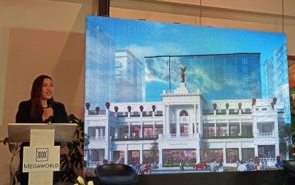 <p><strong>NEW HOTEL</strong>. Cleofe Albiso, managing director of Megaworld Hotels and Resorts, announces the development of the PHP2 billion Kingsford Hotel inside The Upper East township in Bacolod City during a media event at the Lanai by Fresh Start on Tuesday night (Nov. 22, 2022). The groundbreaking for the 12-story 300-room hotel will be held in 2023 while the opening will be scheduled for 2028. <em>(PNA photo by Nanette L. Guadalquiver)</em></p>